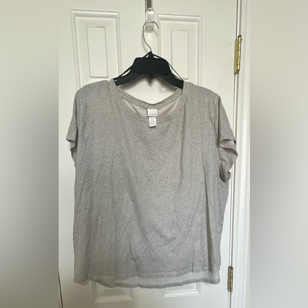 H&M Basics Black/White Spotted Short Sleeved Tee - Size XXL - LIKE NEW
